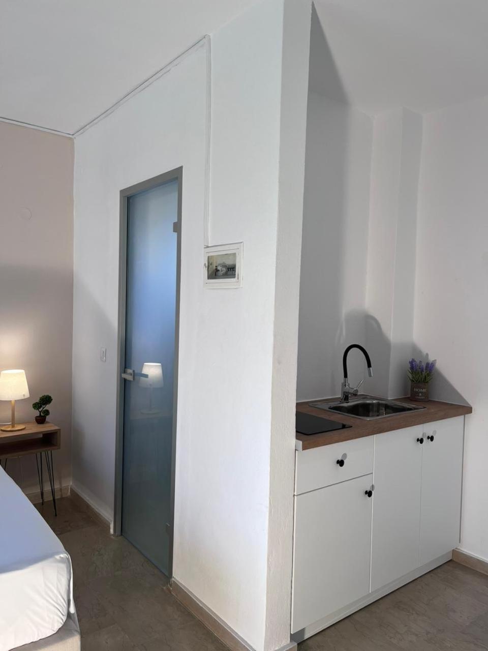 Nisea Apartments Іпсос Екстер'єр фото